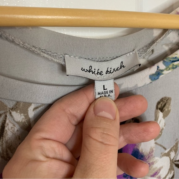 Floral quarter sleeve top - Picture 3 of 5